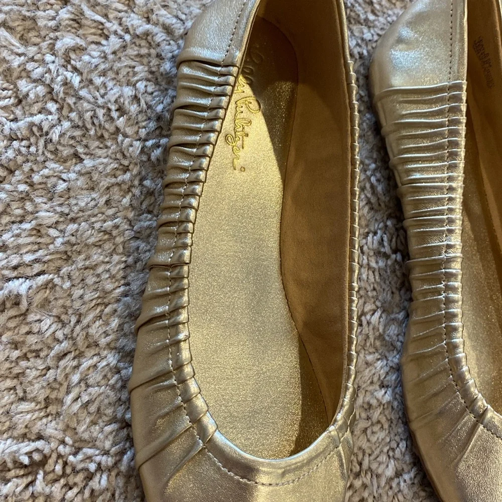 NWOT Lilly Pulitzer gold leather ballet flats - Picture 5 of 7